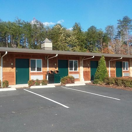 Tryon Resort Mill Spring Εξωτερικό φωτογραφία